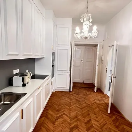 Ab - Breg * לובליאנה